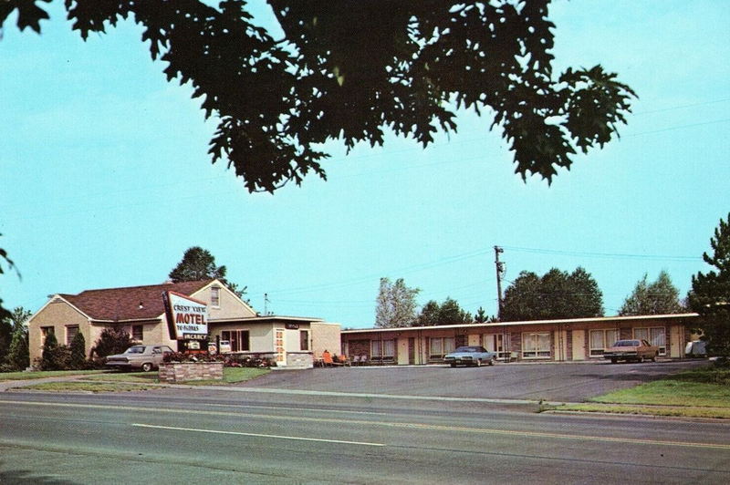 Crestview Motel (Crest View Motel) - Vintage Postcard (newer photo)